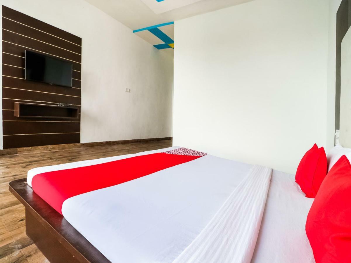 Oyo 47630 Grand Villa Moga Esterno foto